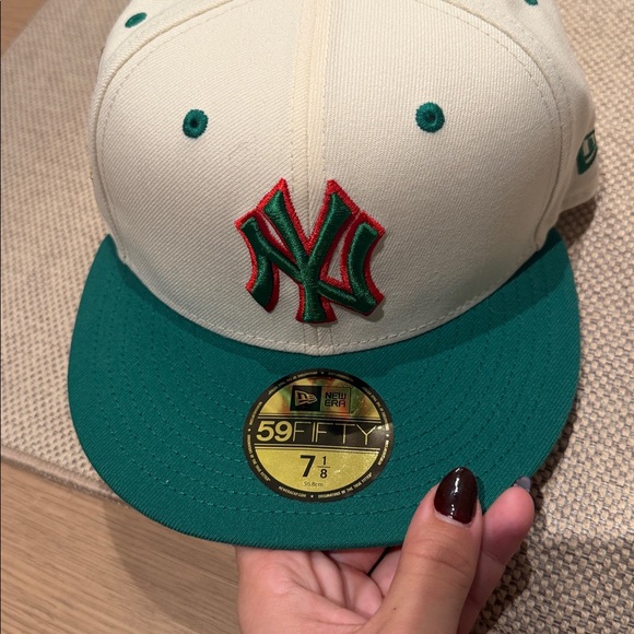 New‎ Era Cream New York Yankees Chrome 59FIFTY Men’s Fitted Hat Brand new - Picture 8 of 9